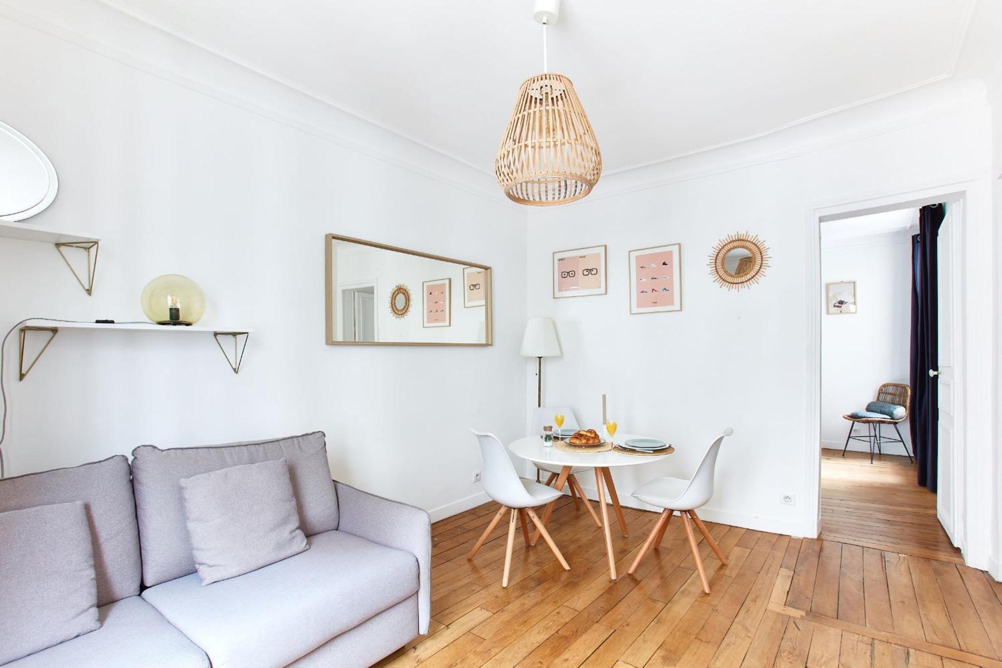 Montmartre & Rue Durantin - 1Br - Cityapartmentstay Parigi Esterno foto